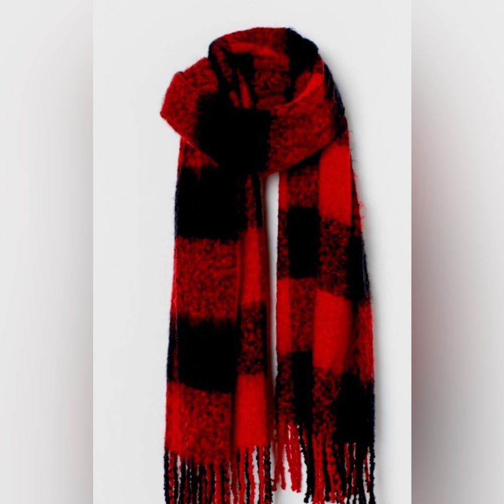 NWT H&M scarf f cold weather red and black plaid